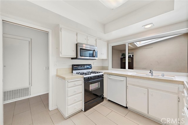 3808 Vista Campana, Oceanside, California 92057, 2 Bedrooms Bedrooms, ,2 BathroomsBathrooms,Residential rental,For Sale,Vista Campana,OC24076821