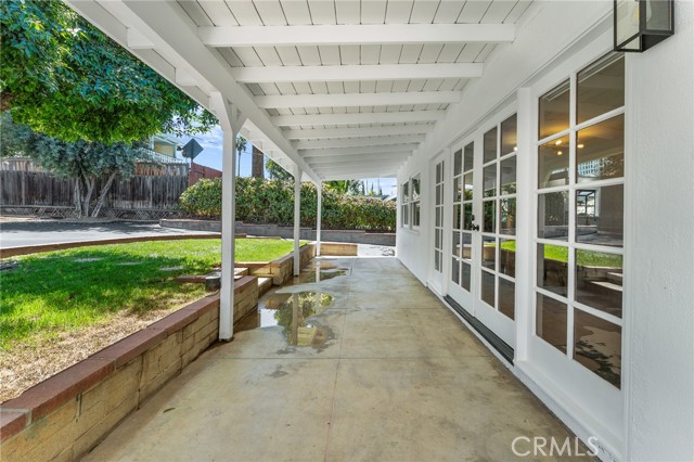 670 E Palm Avenue, Redlands CA: https://media.crmls.org/medias/71dbd942-66e5-453c-9b69-a2b1ab9dbdd8.jpg