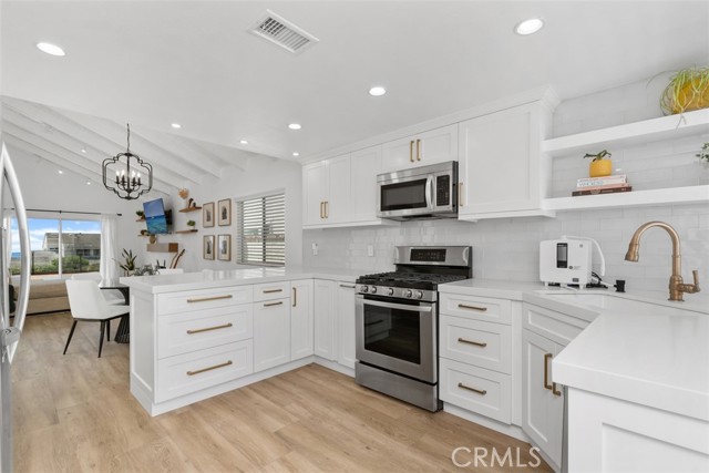 Detail Gallery Image 5 of 20 For 33565 via Corvalian, Dana Point,  CA 92629 - 3 Beds | 2/1 Baths