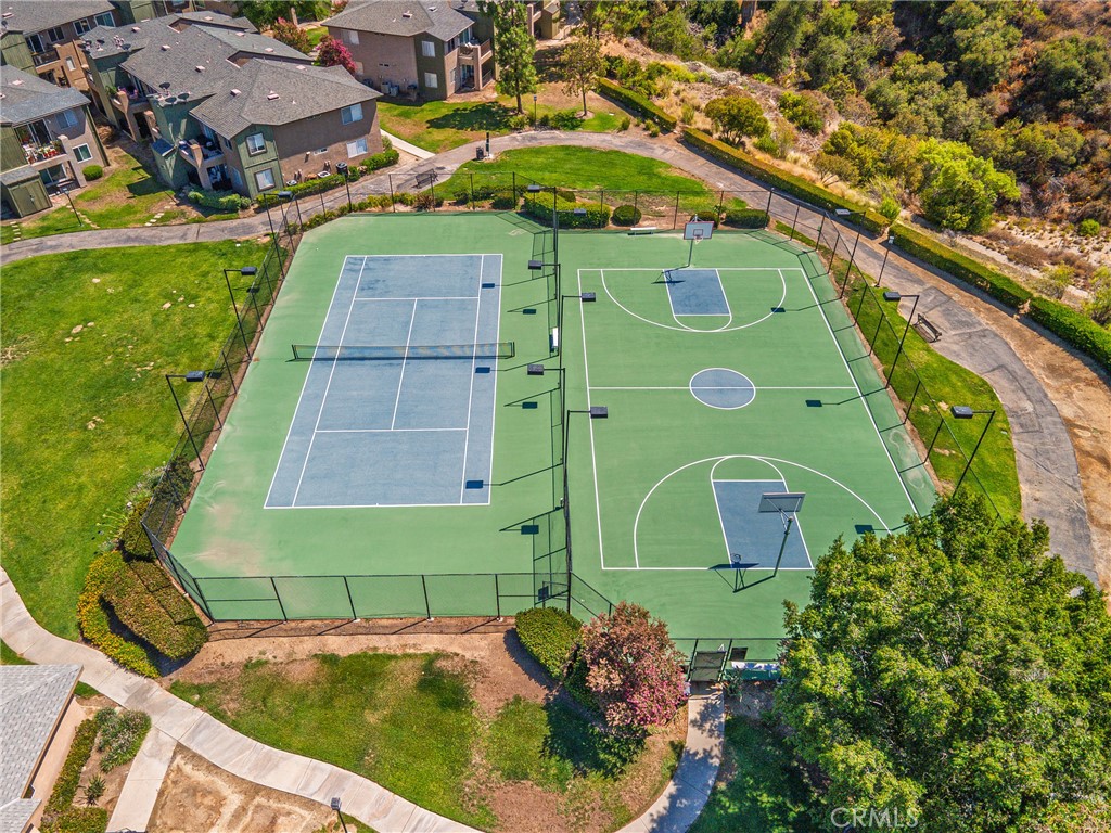 https://media.crmls.org/medias/71dc6d2e-f546-4194-82a0-f12a05f58591.jpg?preset=X-Large