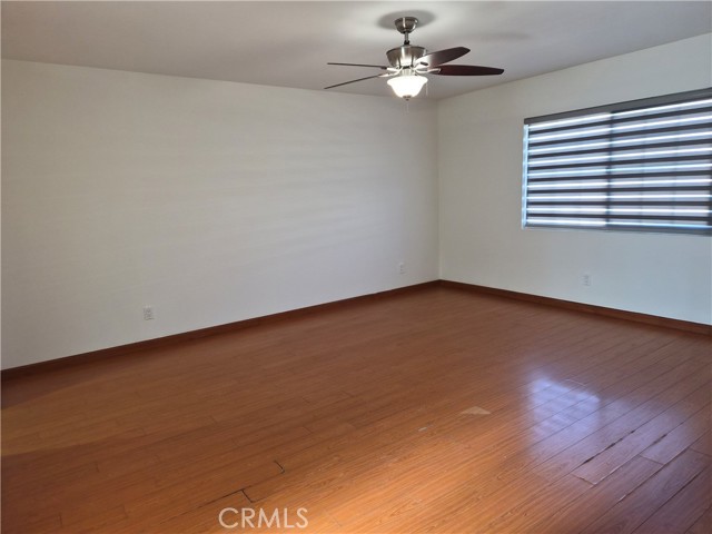 Detail Gallery Image 15 of 33 For 7615 Glade Ave #115,  Canoga Park,  CA 91304 - 3 Beds | 2/1 Baths