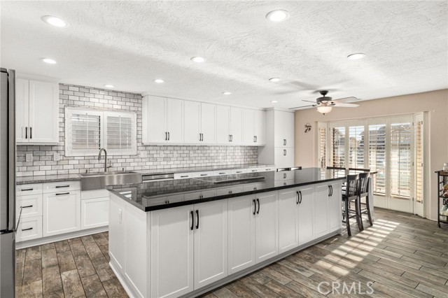 Detail Gallery Image 15 of 55 For 13520 Sea Gull Dr, Victorville,  CA 92395 - 3 Beds | 2/1 Baths