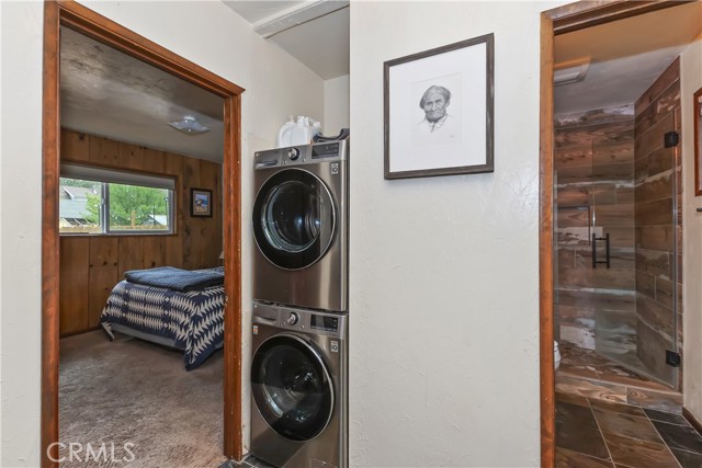220 Angeles Boulevard, Big Bear City CA: https://media.crmls.org/medias/71dec9f9-fe26-47d6-ba10-b0bf78035e47.jpg