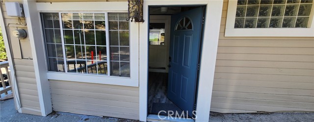 29164 South Lane, Cedar Glen CA: https://media.crmls.org/medias/71df043e-eeac-4ce9-9709-d7b63f21236c.jpg