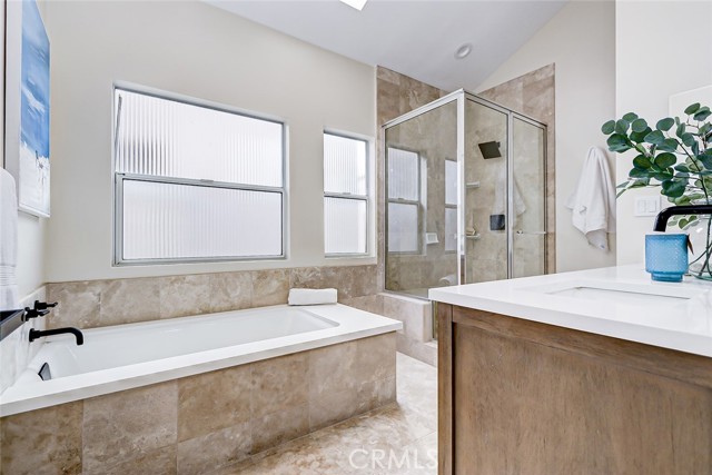 Detail Gallery Image 24 of 39 For 216 Monterey Bld, Hermosa Beach,  CA 90254 - 3 Beds | 2 Baths