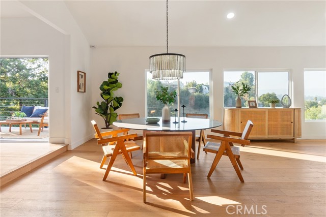 Detail Gallery Image 11 of 64 For 5166 Marmol Dr, Woodland Hills,  CA 91364 - 3 Beds | 3 Baths