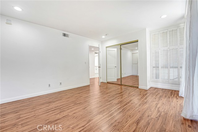 Detail Gallery Image 12 of 22 For 7001 S La Cienega #101,  Los Angeles,  CA 90045 - 2 Beds | 2 Baths