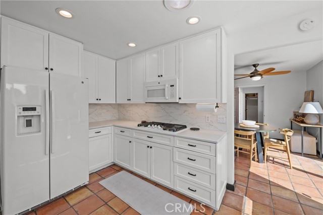 642 S Mountain View Drive, Palm Springs CA: https://media.crmls.org/medias/71e0d7fa-0585-4a92-9854-077dbcfb9bd2.jpg