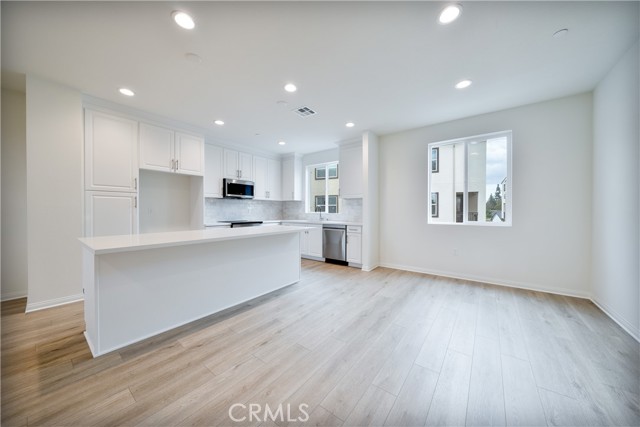 Detail Gallery Image 4 of 38 For 2440 E Lincoln Ave #3,  Anaheim,  CA 92806 - 4 Beds | 3/1 Baths