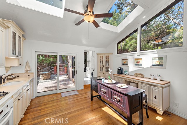 29772 Silverado Canyon Road, Silverado Canyon CA: https://media.crmls.org/medias/71e16e69-c517-4723-bdd1-7cc8fb8e11e0.jpg