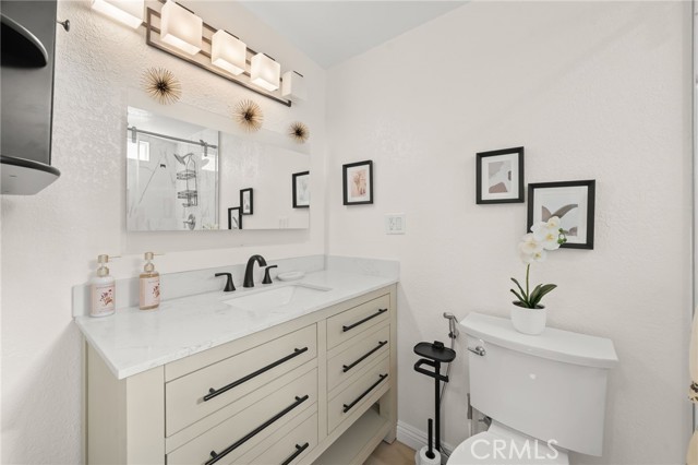 Detail Gallery Image 13 of 64 For 13533 Terra Bella, Pacoima,  CA 91331 - 5 Beds | 4/1 Baths