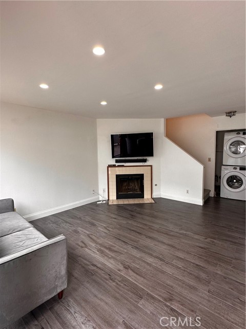 803 E Victoria Street, Carson CA: https://media.crmls.org/medias/71e38a35-1456-42e6-898f-11ef0c6a267c.jpg