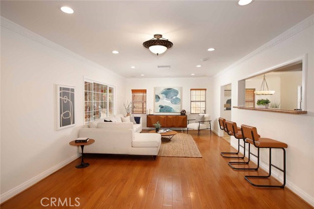 Detail Gallery Image 11 of 38 For 1410 Grandview Ave, Glendale,  CA 91201 - 3 Beds | 2/1 Baths