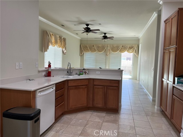 Detail Gallery Image 4 of 36 For 19453 Sunrise Ave, Apple Valley,  CA 92308 - 2 Beds | 2 Baths