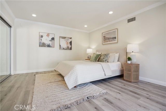 13811 Palace Way, Tustin CA: https://media.crmls.org/medias/71e5f70b-605b-45a9-82b3-821c7f1c22b5.jpg