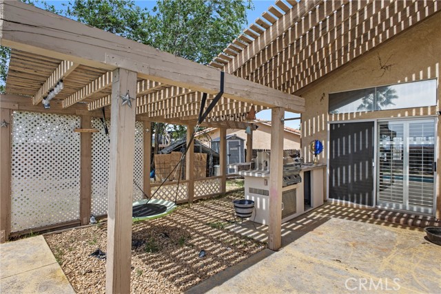 Detail Gallery Image 30 of 33 For 12929 Topaz Cir, Victorville,  CA 92392 - 5 Beds | 3 Baths
