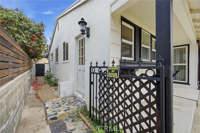 Detail Gallery Image 27 of 28 For 7108 Mammoth, Van Nuys,  CA 91405 - 3 Beds | 2 Baths