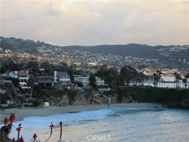 Detail Gallery Image 7 of 38 For 1325 Cliff Dr, Laguna Beach,  CA 92651 - 3 Beds | 3 Baths