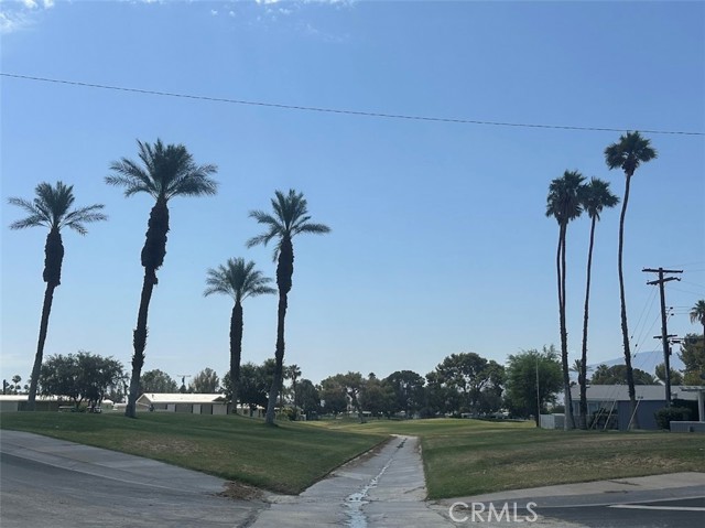 32060 Oakland, Thousand Palms CA: https://media.crmls.org/medias/71e71e35-2226-457c-a80a-1c905ff853b9.jpg