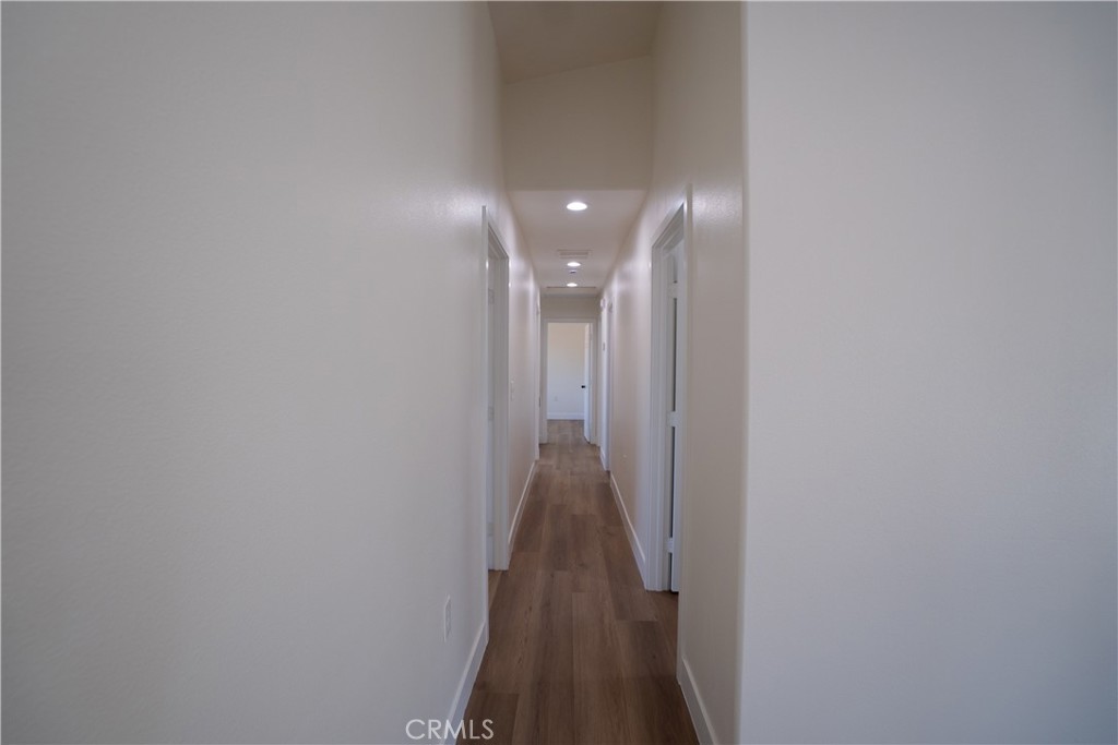 https://media.crmls.org/medias/71e812d0-ebcc-49e2-8fa7-a6609a663f3d.jpg?preset=X-Large