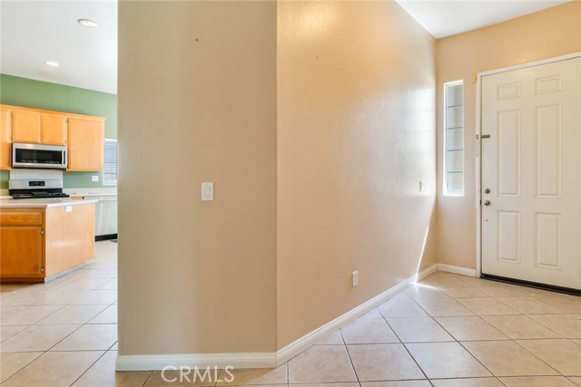 Detail Gallery Image 3 of 27 For 9726 Walnut Ct, Rancho Cucamonga,  CA 91730 - 4 Beds | 2 Baths