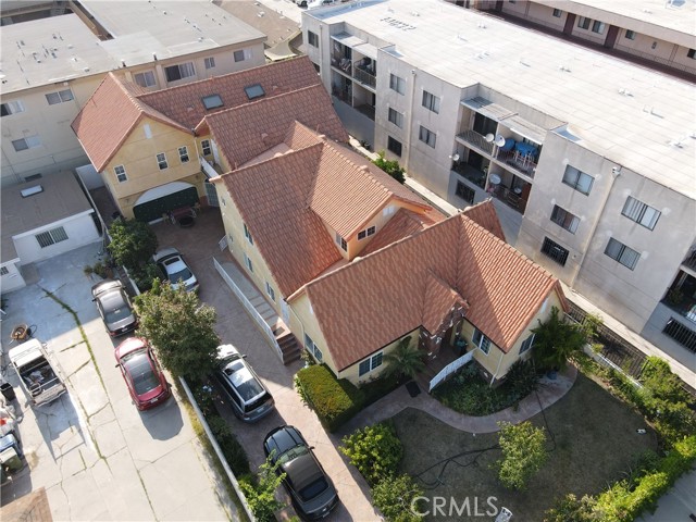 14105 Fonthill Avenue, Hawthorne CA: https://media.crmls.org/medias/71ea0705-27d2-40cb-8d0b-1bb90746a4e9.jpg