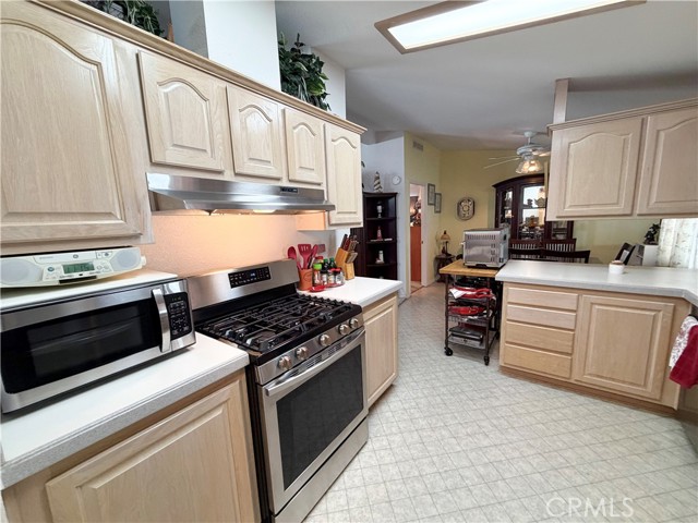 Detail Gallery Image 9 of 36 For 15111 Pipeline Ave #18,  Chino Hills,  CA 91709 - 3 Beds | 2 Baths