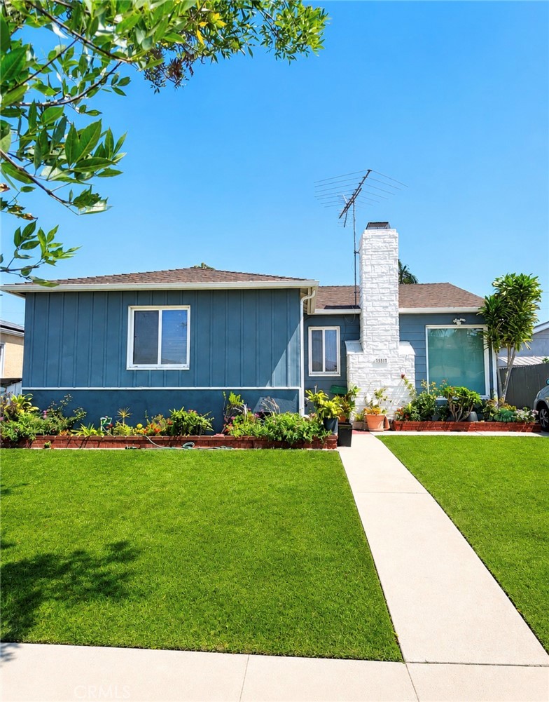 523 W 35th