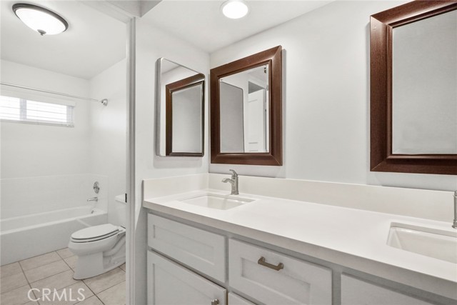 Detail Gallery Image 7 of 13 For 1050 Rutland Rd #C,  Newport Beach,  CA 92660 - 2 Beds | 1 Baths