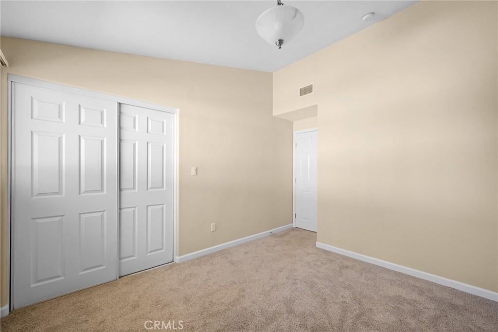 https://media.crmls.org/medias/71ebf1b9-5da1-4aa0-9c64-eafa8aef2759.jpg?preset=X-Large
