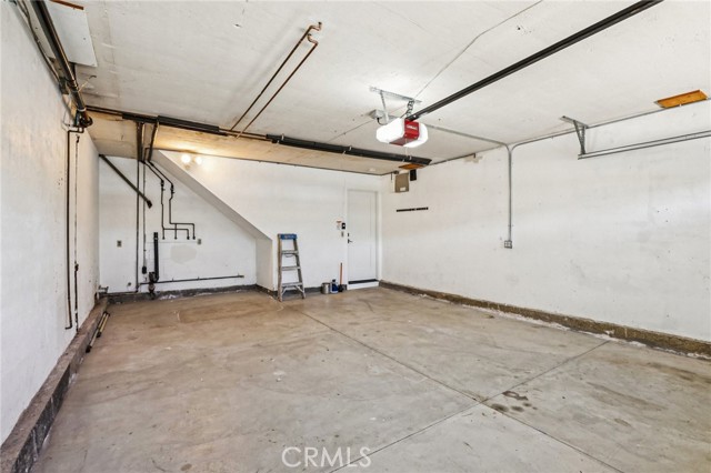 Detail Gallery Image 39 of 51 For 1742 Bonaire, Newport Beach,  CA 92660 - 4 Beds | 3 Baths