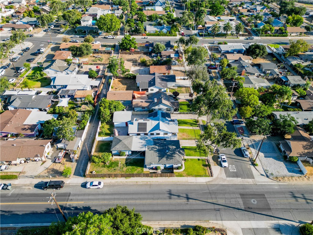 https://media.crmls.org/medias/71ed3707-b3f1-46f1-b765-2f238842a2b6.jpg?preset=X-Large