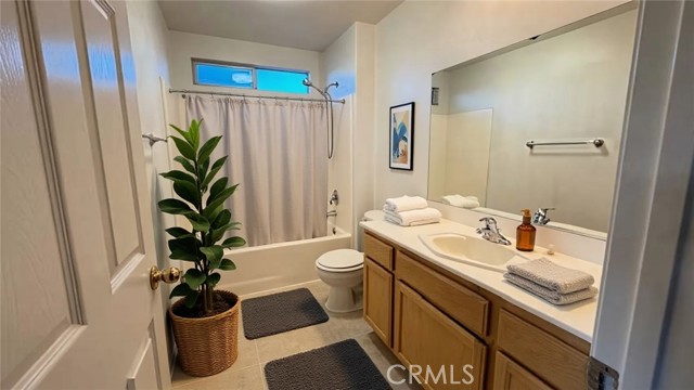 Detail Gallery Image 5 of 13 For 24854 Noelle, Newhall,  CA 91321 - 4 Beds | 3 Baths