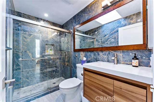 Detail Gallery Image 60 of 66 For 400 17th St, Manhattan Beach,  CA 90266 - 4 Beds | 2 Baths