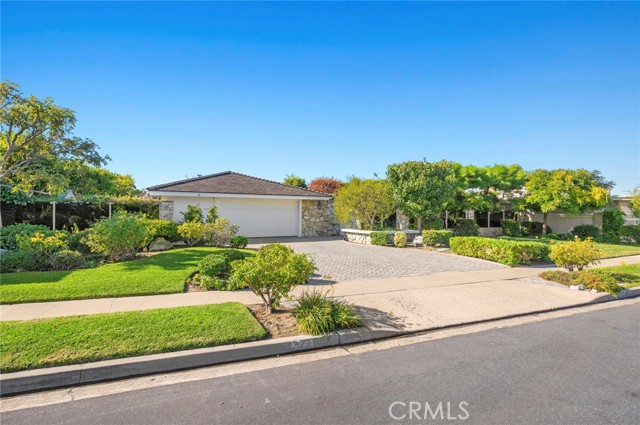 Detail Gallery Image 5 of 40 For 1727 Galatea Ter, Corona Del Mar,  CA 92625 - 3 Beds | 2 Baths