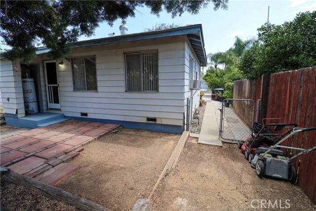 Detail Gallery Image 21 of 31 For 10645 Wolfe Ave, Riverside,  CA 92505 - 3 Beds | 1 Baths