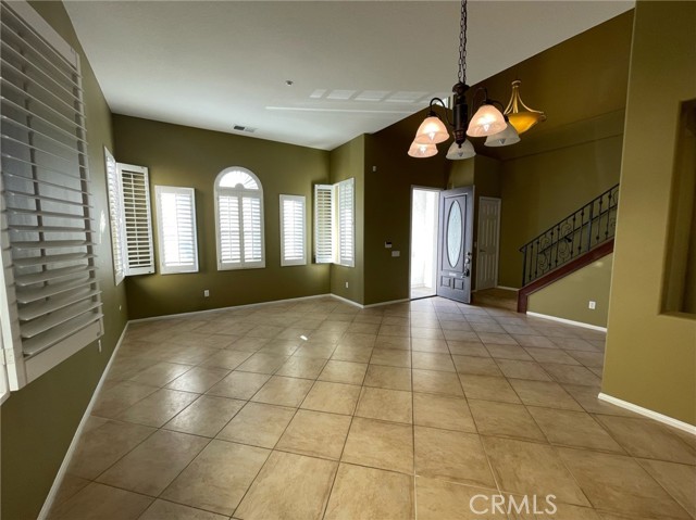 Detail Gallery Image 3 of 16 For 631 Marbella Ct, Oxnard,  CA 93035 - 4 Beds | 3/1 Baths
