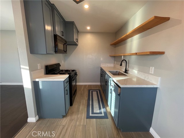 Detail Gallery Image 8 of 17 For 1707 W 81st, Los Angeles,  CA 90047 - 1 Beds | 1 Baths