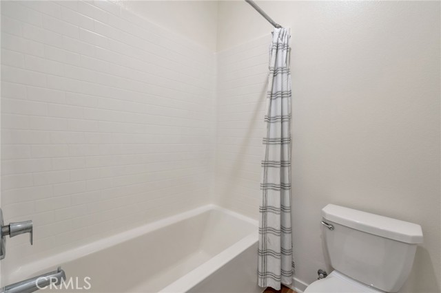 8227 Traveller Street, Chino CA: https://media.crmls.org/medias/71f16dc0-628d-4851-9d93-431441d7ffce.jpg