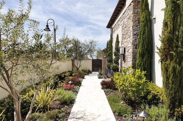 Photo #3: OC23059419 Listing 