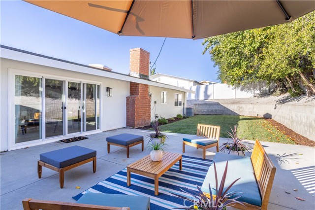 Detail Gallery Image 29 of 41 For 11722 Hayvenhurst, Granada Hills,  CA 91344 - 4 Beds | 3 Baths