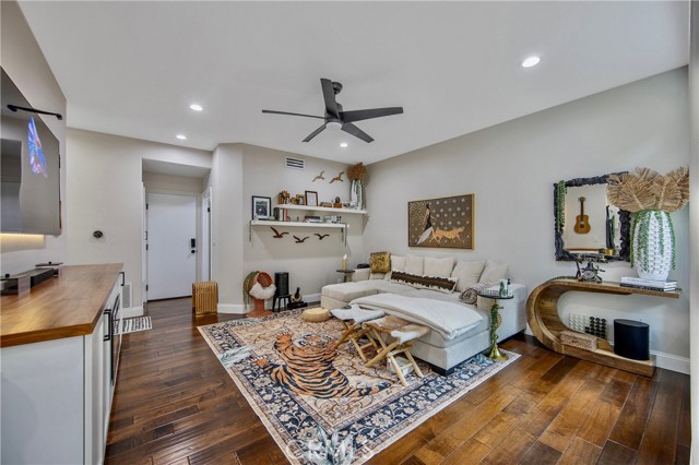 Detail Gallery Image 7 of 36 For 133 Concerto, Oak Park,  CA 91377 - 3 Beds | 3 Baths