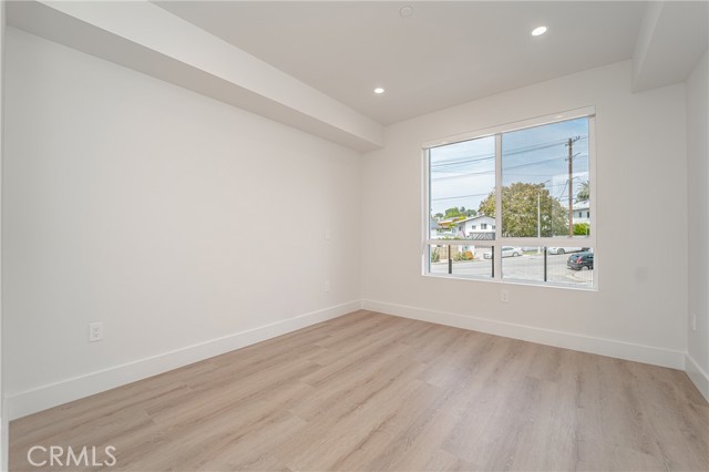 Detail Gallery Image 10 of 29 For 2828 London St #308,  Los Angeles,  CA 90026 - 2 Beds | 2 Baths