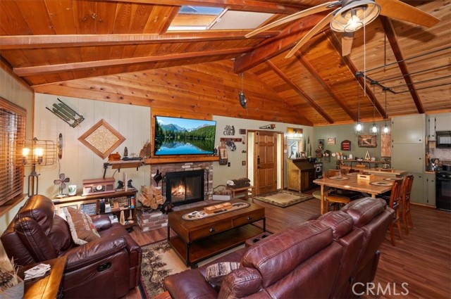 1150 Bear Springs, Rimforest, CA 92378