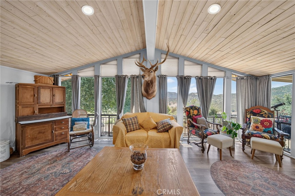 17535 Bear Valley Lane - photo 9