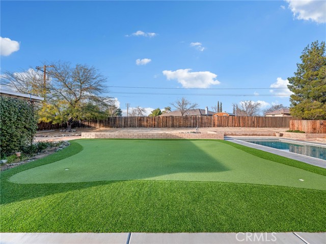 Detail Gallery Image 49 of 62 For 19544 Oneida, Apple Valley,  CA 92307 - 4 Beds | 3 Baths