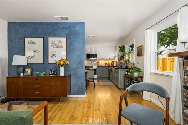 Detail Gallery Image 14 of 44 For 309 E 46th, Long Beach,  CA 90807 - 4 Beds | 2 Baths