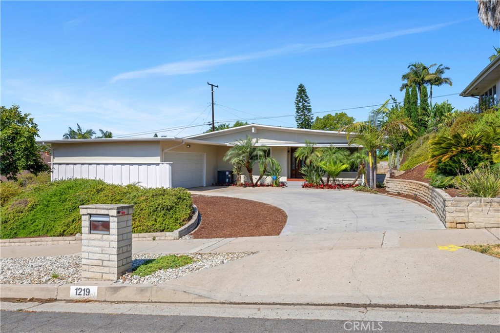 71f66b04 D9ef 4c32 975d F7c0d7d26848