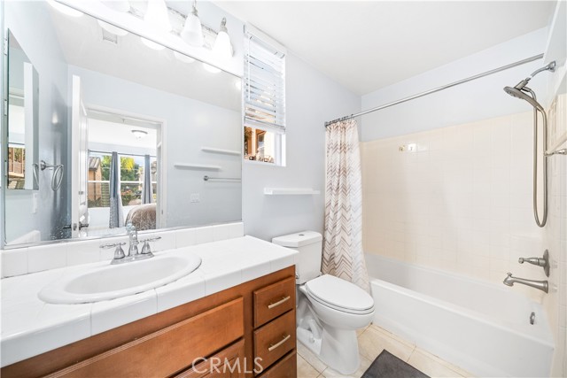 Detail Gallery Image 10 of 55 For 39 Tall Oak, Irvine,  CA 92603 - 2 Beds | 2/1 Baths