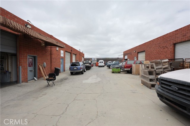 Image 9 of 11 For 12903 Budlong Avenue